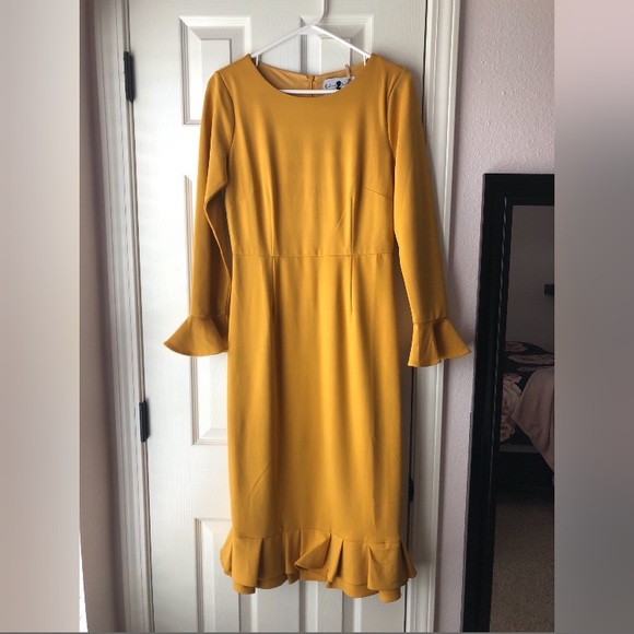 Dainty Jewell’s Dresses & Skirts - •SOLD• Dainty Jewells Midi Dress w/ Ruffles